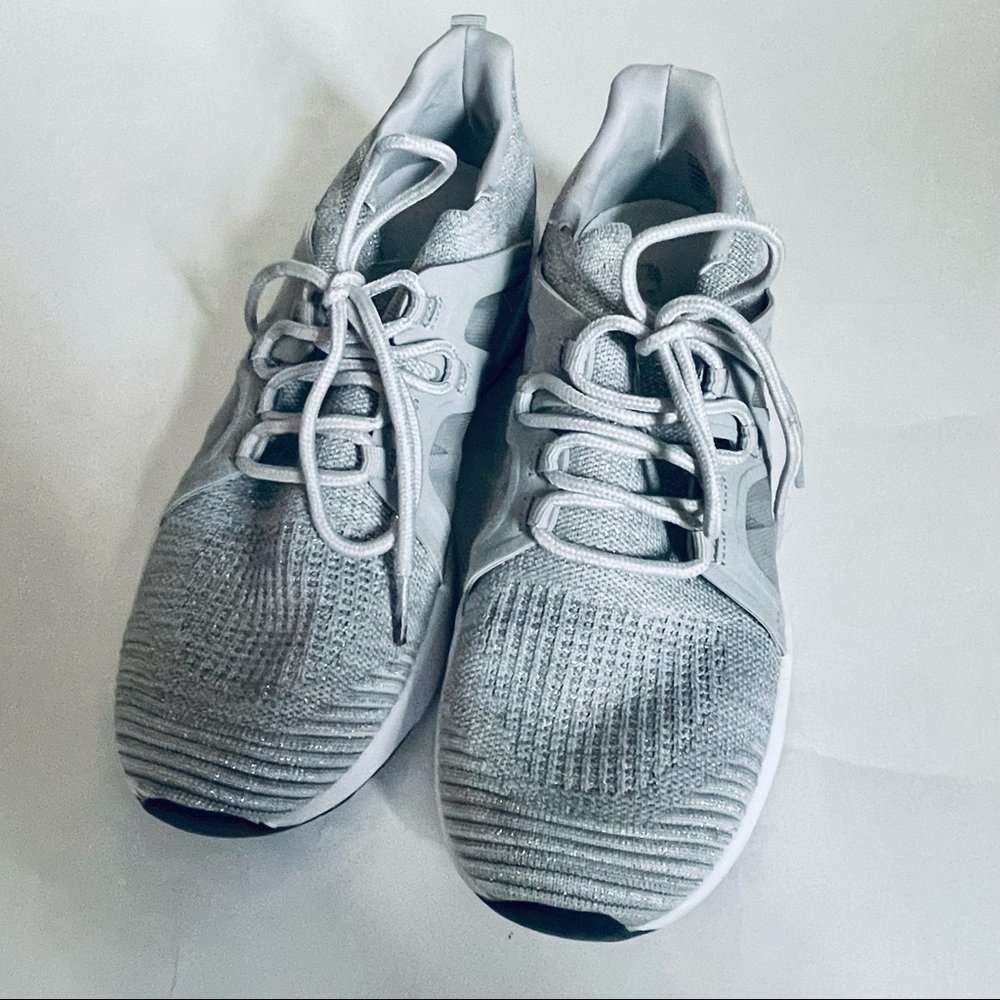 Fabletics Caheunga Performance Sneakers Grey Silv… - image 4
